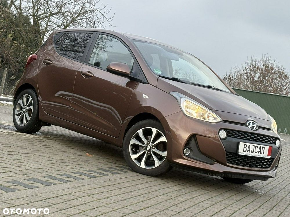 Hyundai i10 1.0 Fifa World Cup Edition - 2