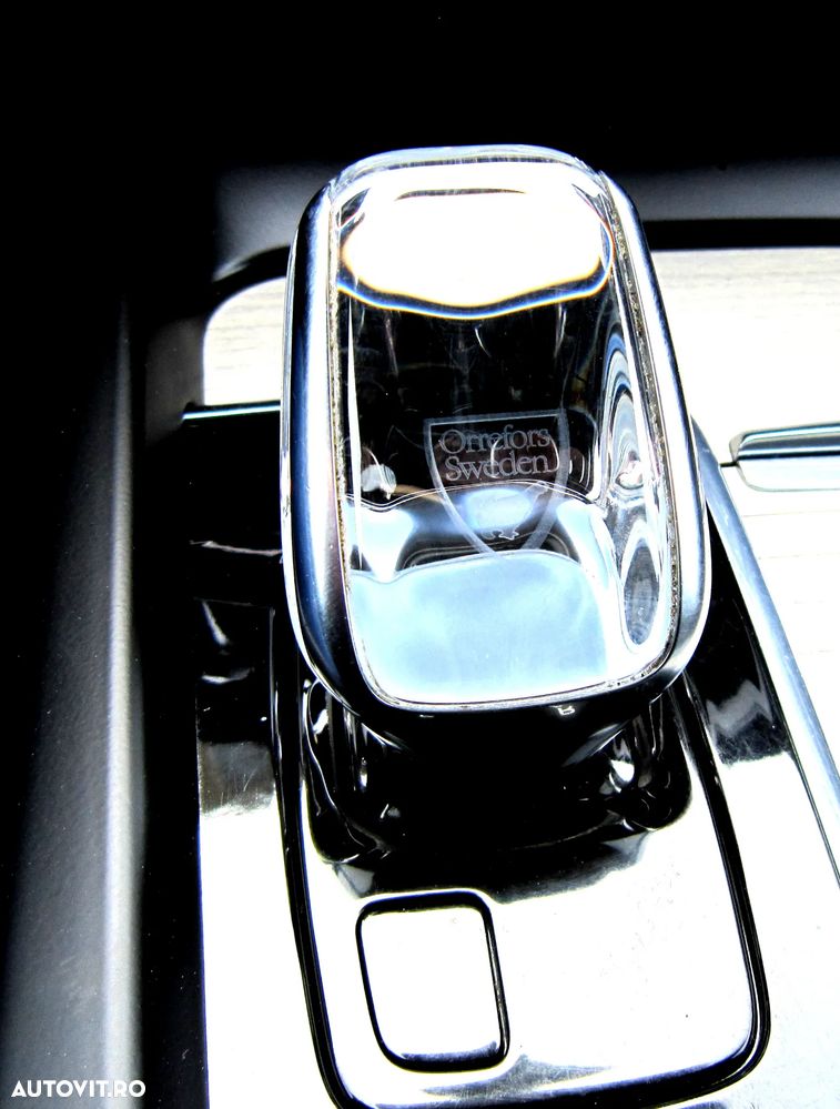 Volvo XC 60 B4 D AWD Geartronic Inscription - 26