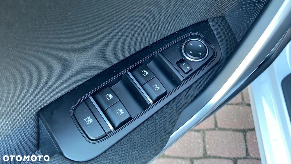 Kia Ceed - 9