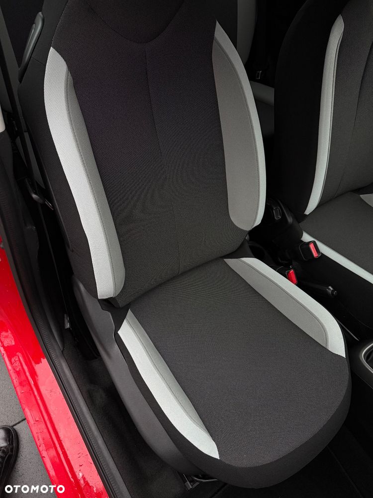 Toyota Aygo x-play - 19