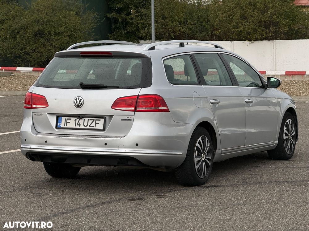 Volkswagen Passat - 4