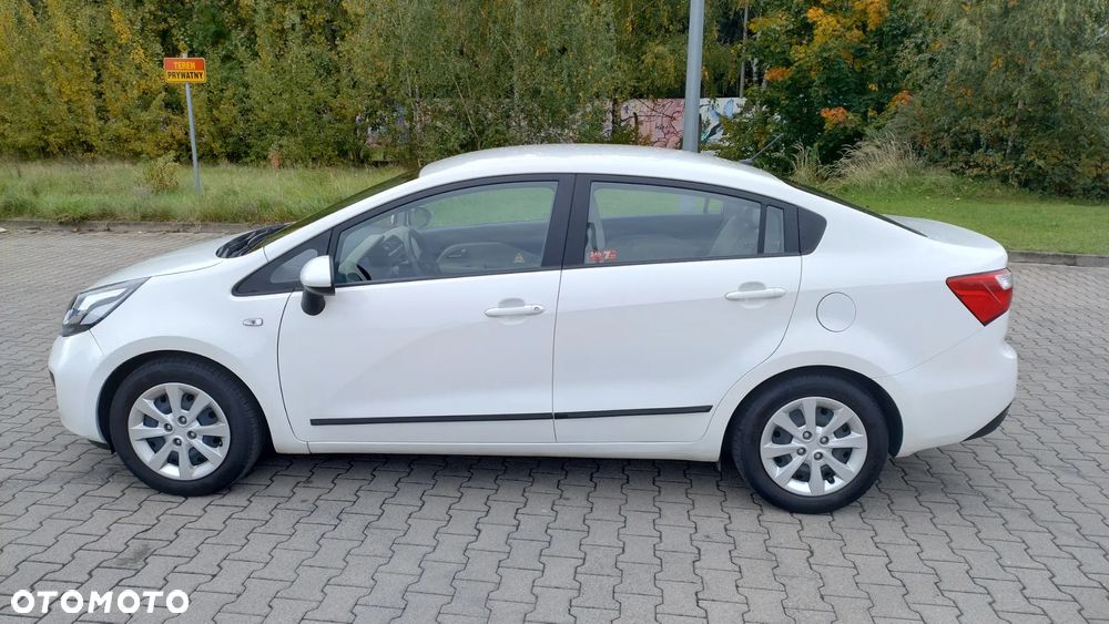 Kia Rio 1.2 M - 11