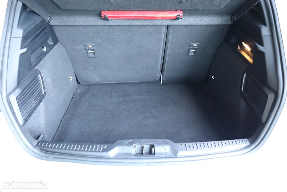 Ford Focus 1.0 EcoBoost MHEV ST-Line - 14