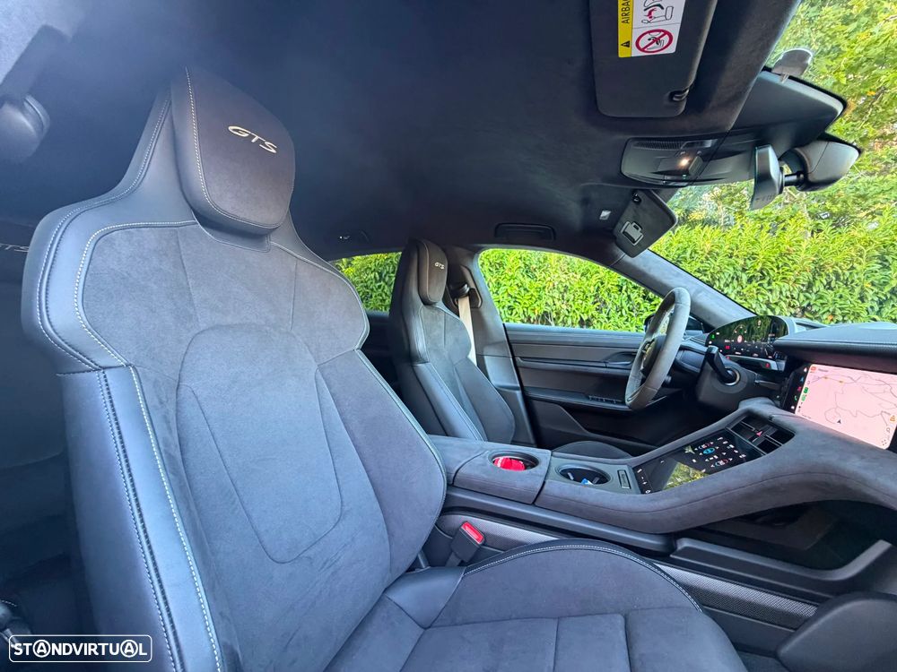 Porsche Taycan Sport Turismo GTS - 32