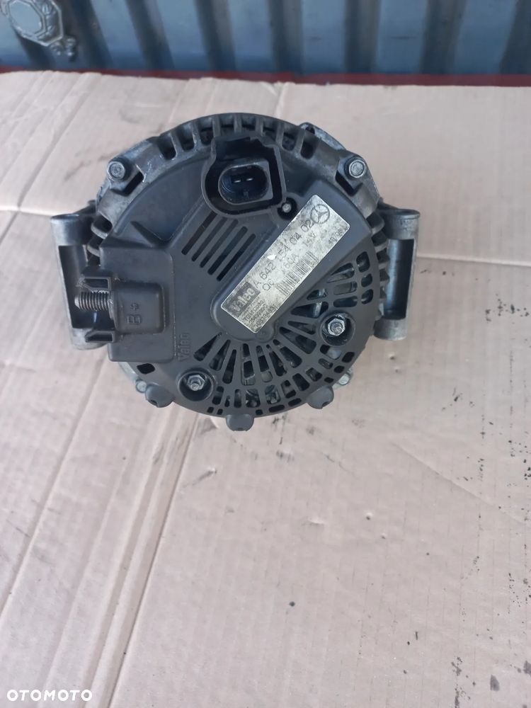 Alternator Mercedes klasa s W221  3.0 CDI