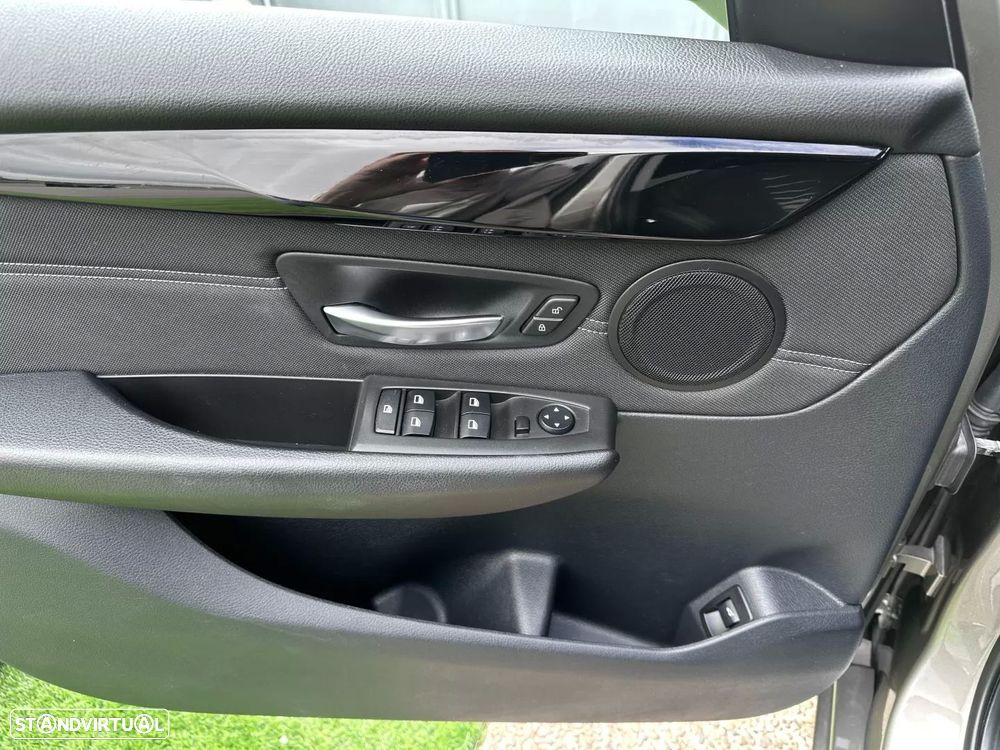 BMW 218 Active Tourer d Line Sport - 21