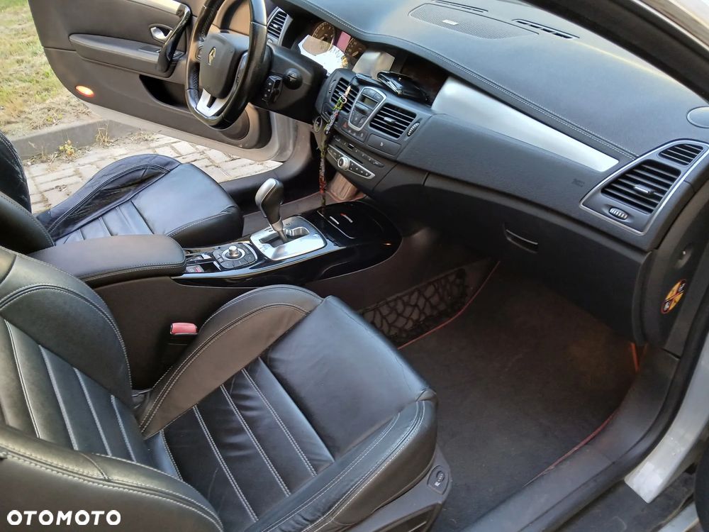Renault Laguna 3.0 dCi V6 Initiale - 11