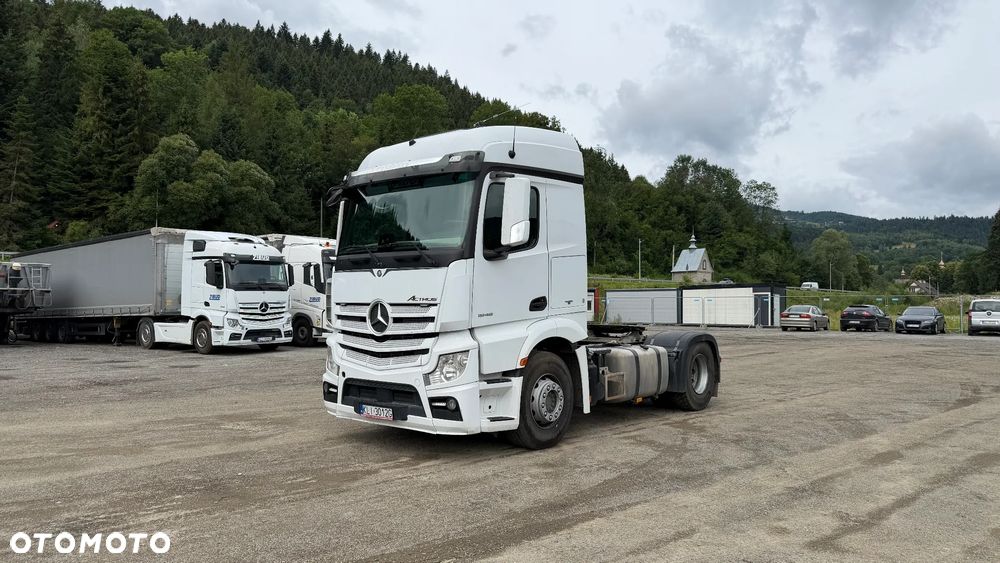 Mercedes-Benz Actros - 1