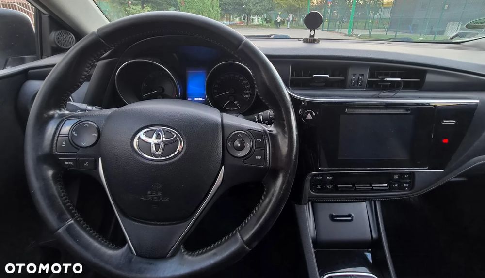 Toyota Auris - 5