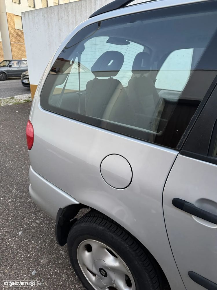 SEAT Alhambra 1.9 TDI Confort - 21