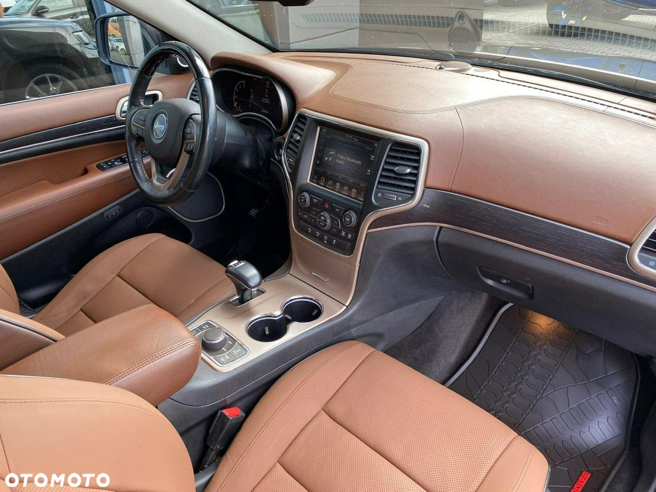 Jeep Grand Cherokee - 15
