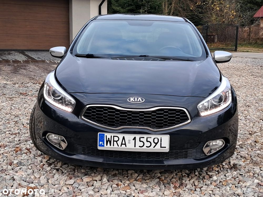 Kia Ceed 1.6 GDI Dream Team Edition - 2