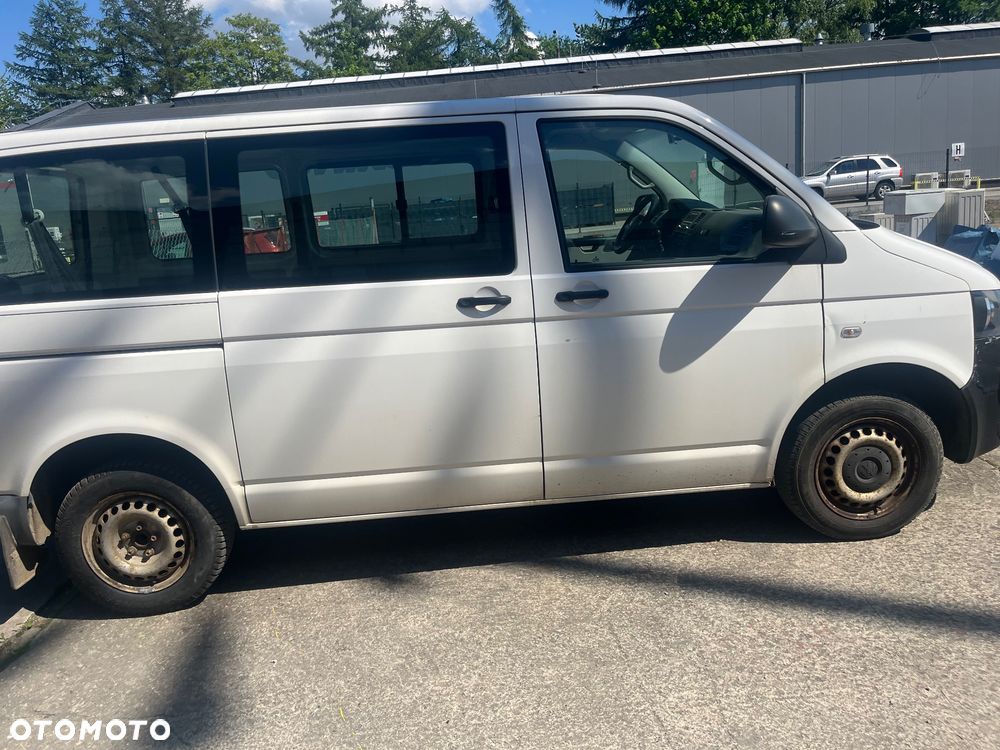 Volkswagen Transporter L2H1 - 2