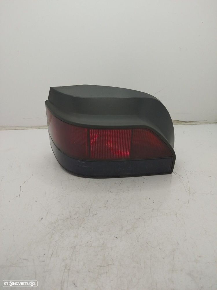 Farolim Stop Esq Renault Clio I (B/C57_, 5/357_) - 1