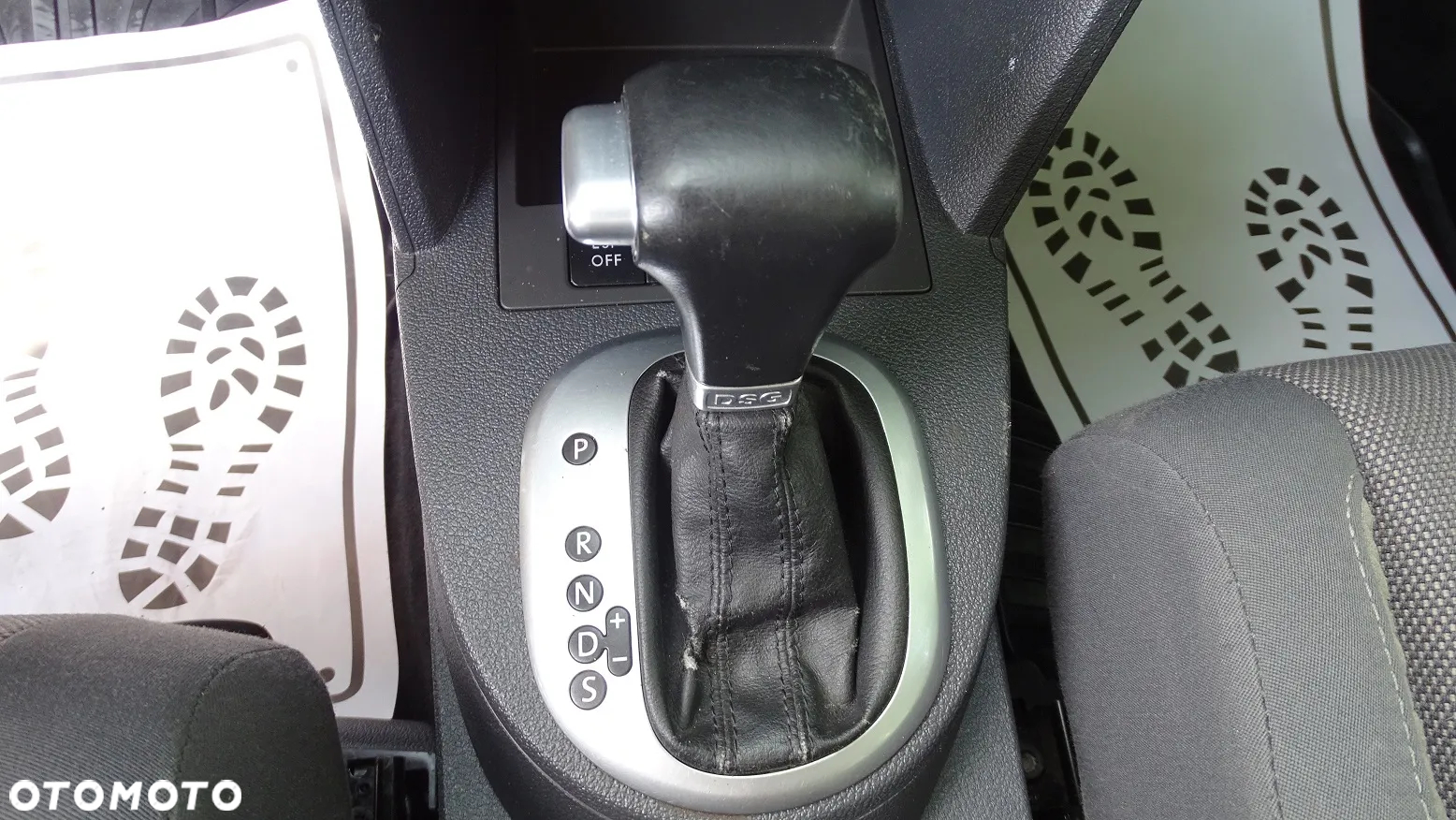 Volkswagen Touran 1.9 TDI DPF Cross DSG - 16