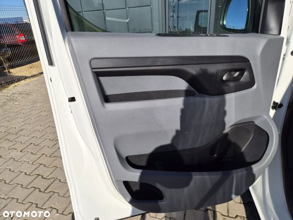 Opel Vivaro - 23