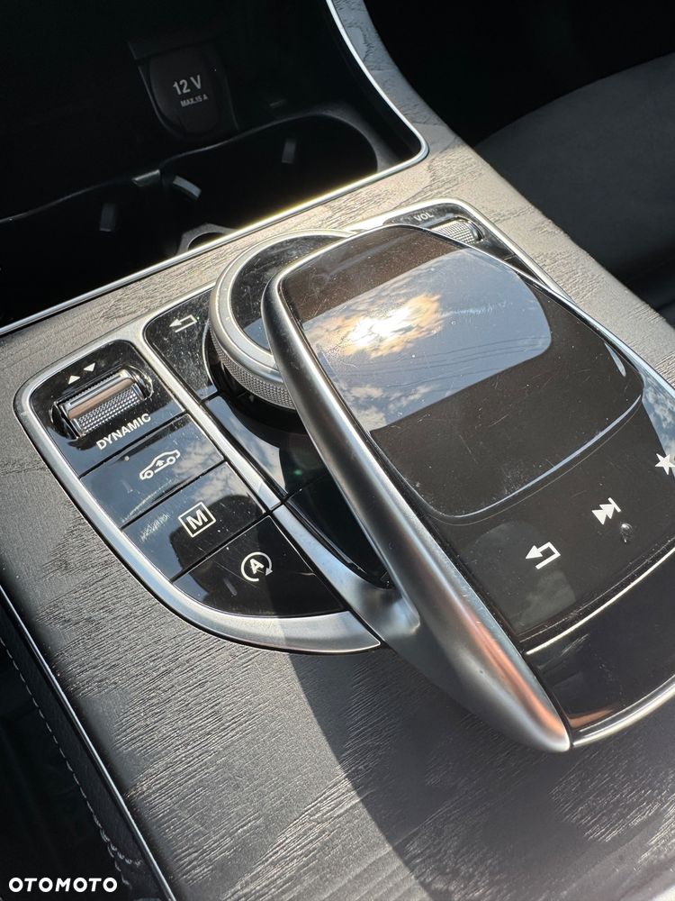 Mercedes-Benz GLC 250 d 4Matic 9G-TRONIC AMG Line - 16
