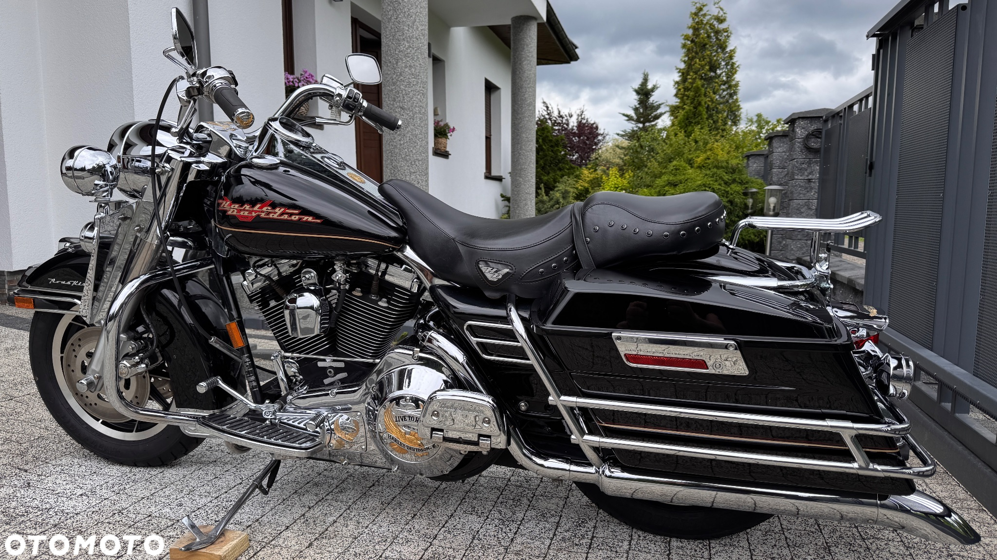 Harley-Davidson Touring Road King - 2