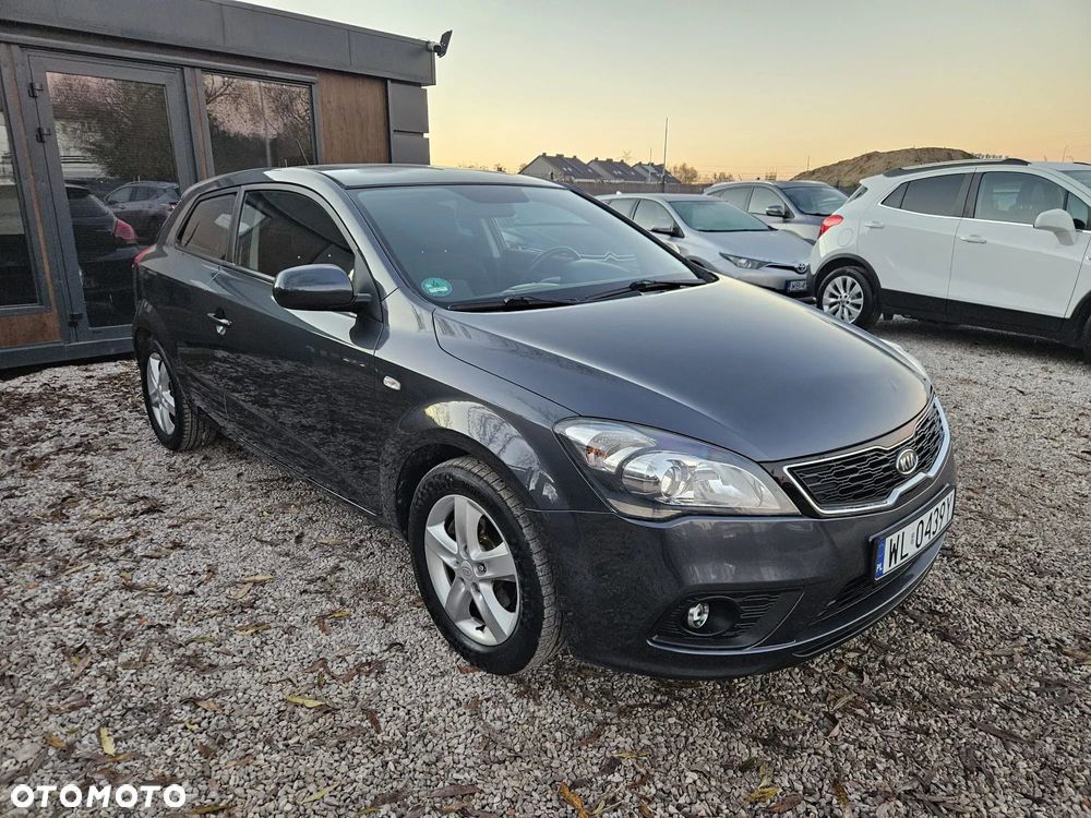 Kia ProCeed 1.4 L - 10