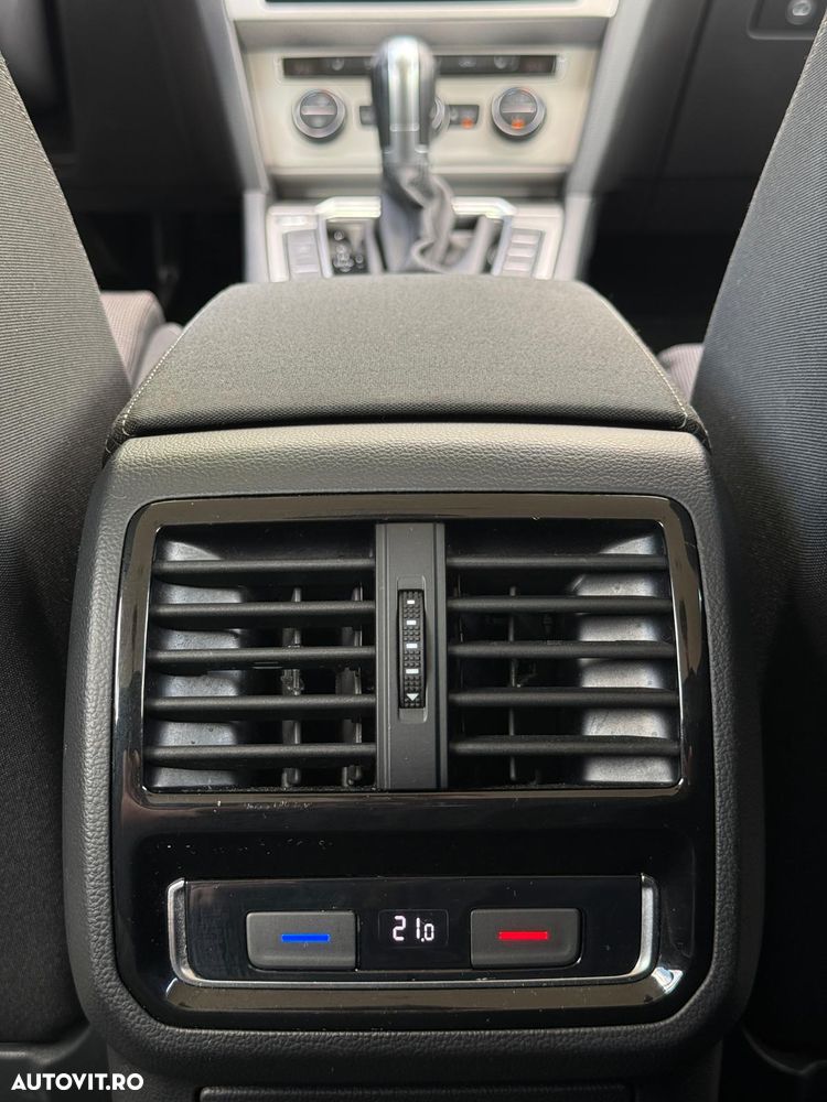 Volkswagen Passat 2.0 TDI SCR DSG Comfortline - 30