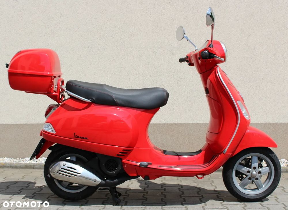 Piaggio Vespa - 1
