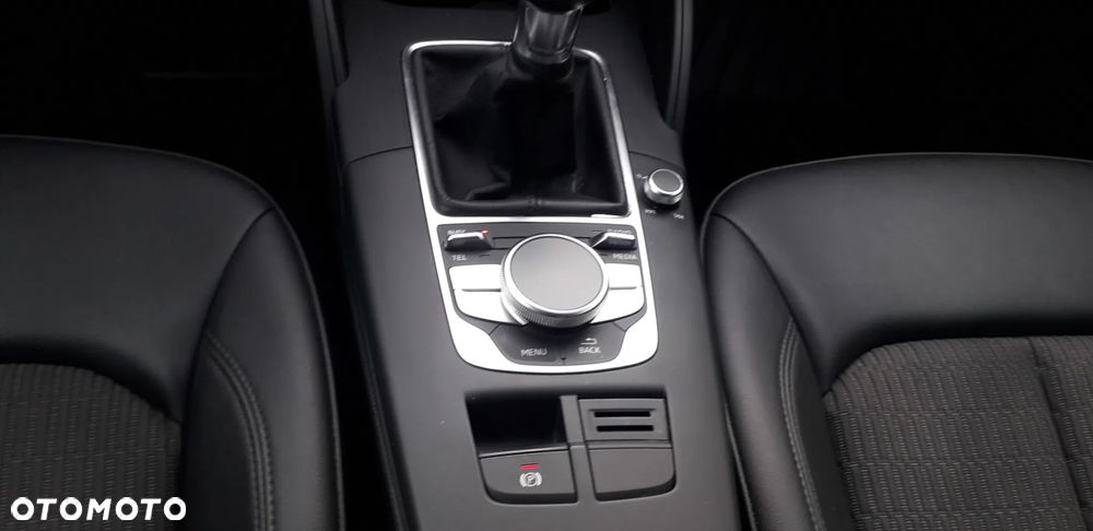 Audi A3 Sportback 2.0 TDI (clean diesel) quattro Ambiente - 21