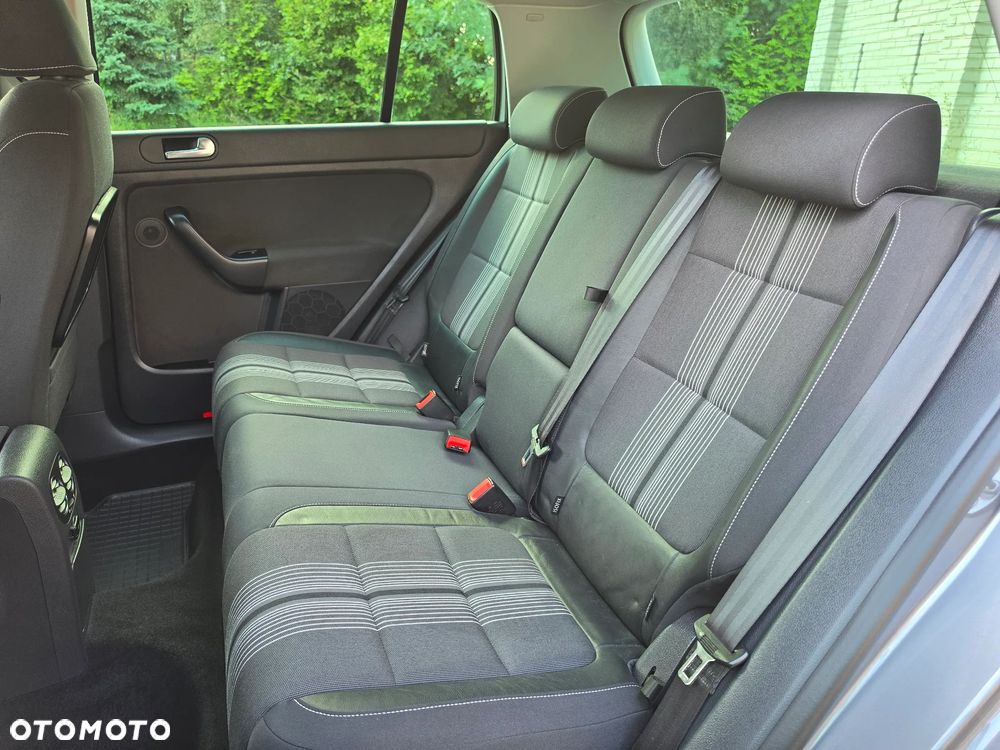 Volkswagen Golf Plus 1.6 TDI Comfortline - 27