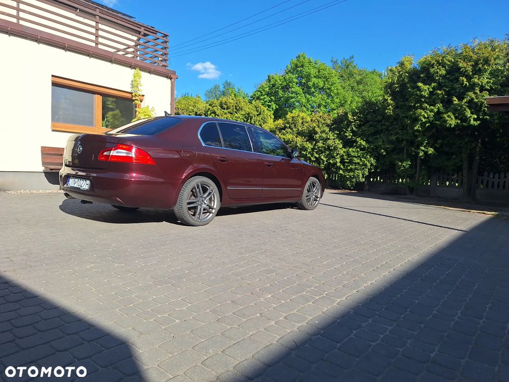 Skoda Superb 2.0 TDI DSG Ambition - 3