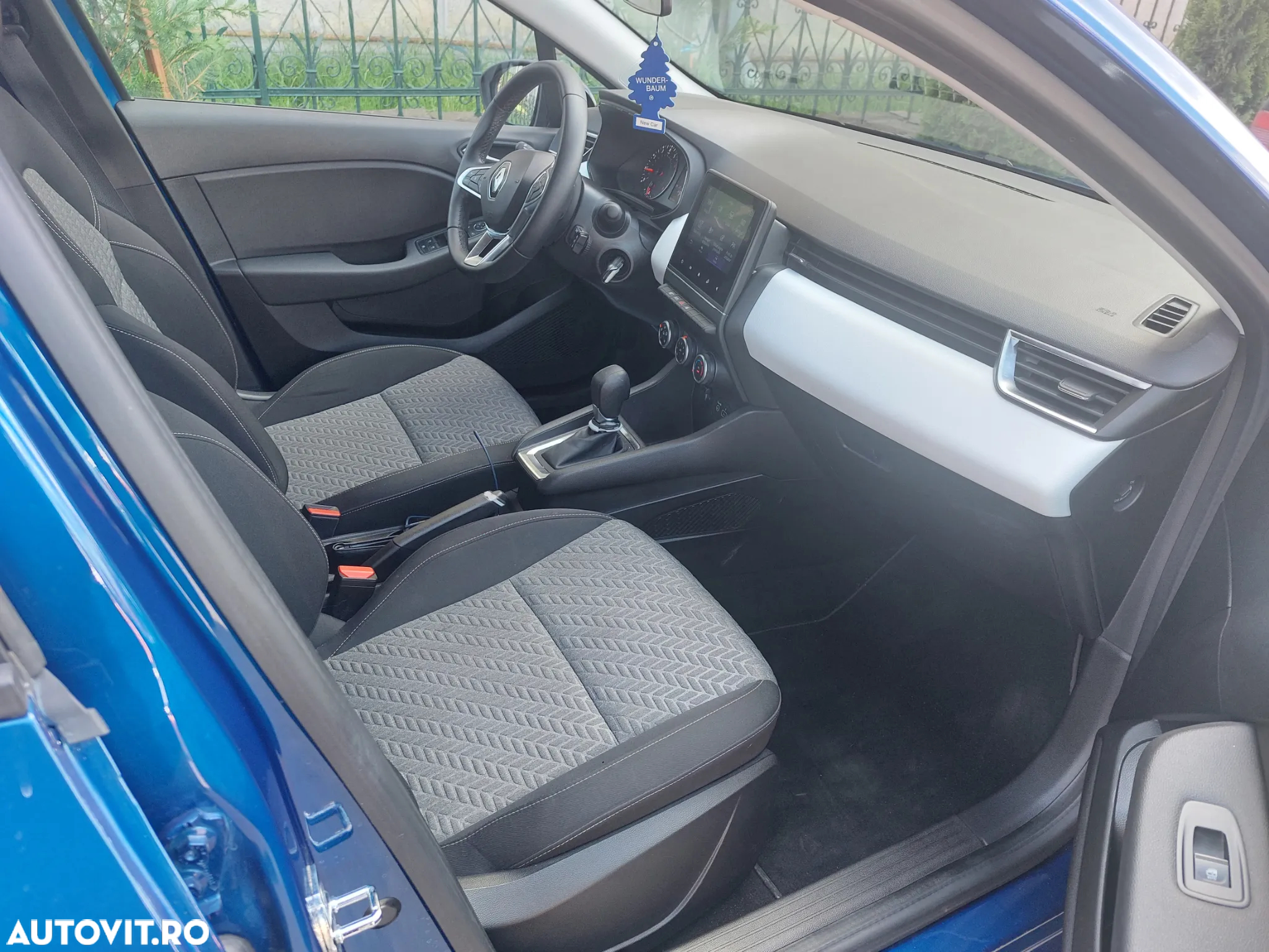 Renault Clio TCe 90 CVT TECHNO - 33