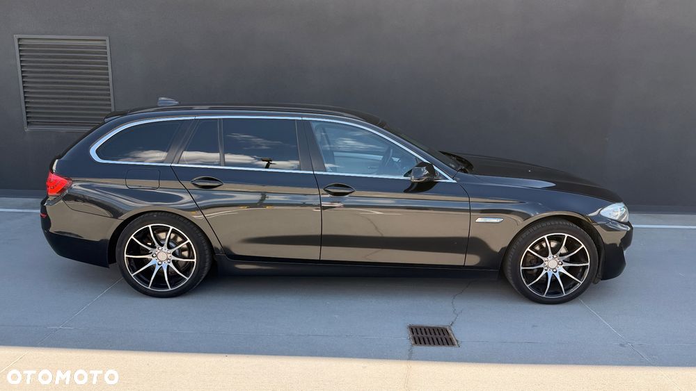 BMW Seria 5 520d Luxury Line - 3