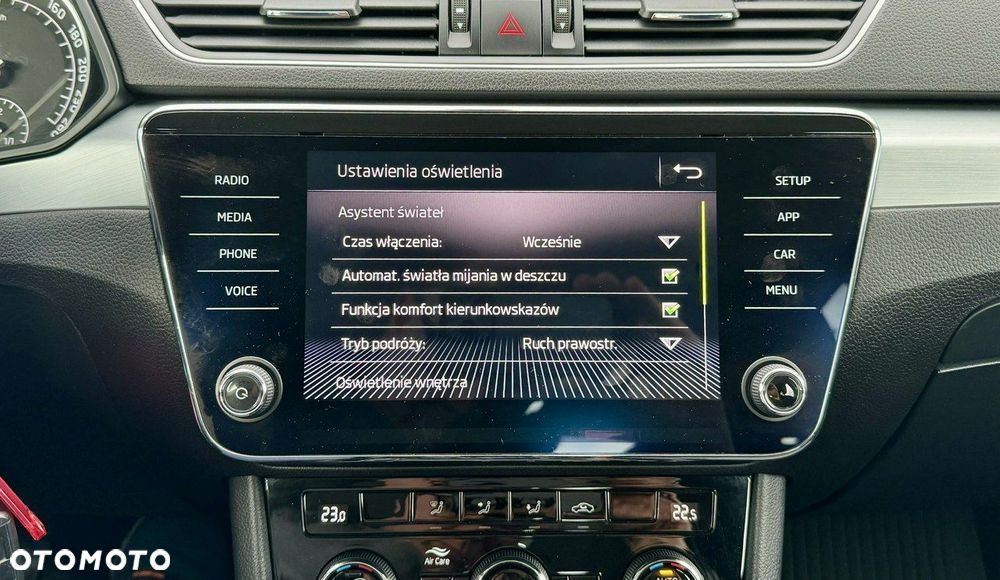 Skoda Superb 2.0 TDI SCR Ambition - 34