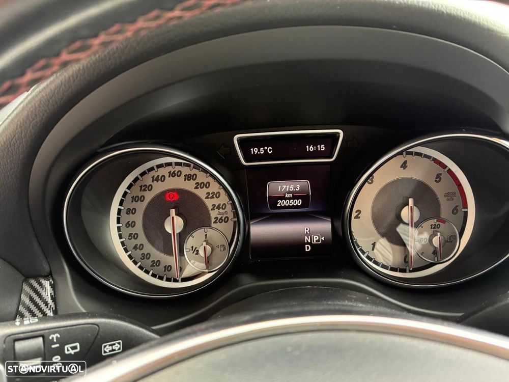 Mercedes-Benz CLA 220 d 7G-DCT AMG Line — fotografia 11