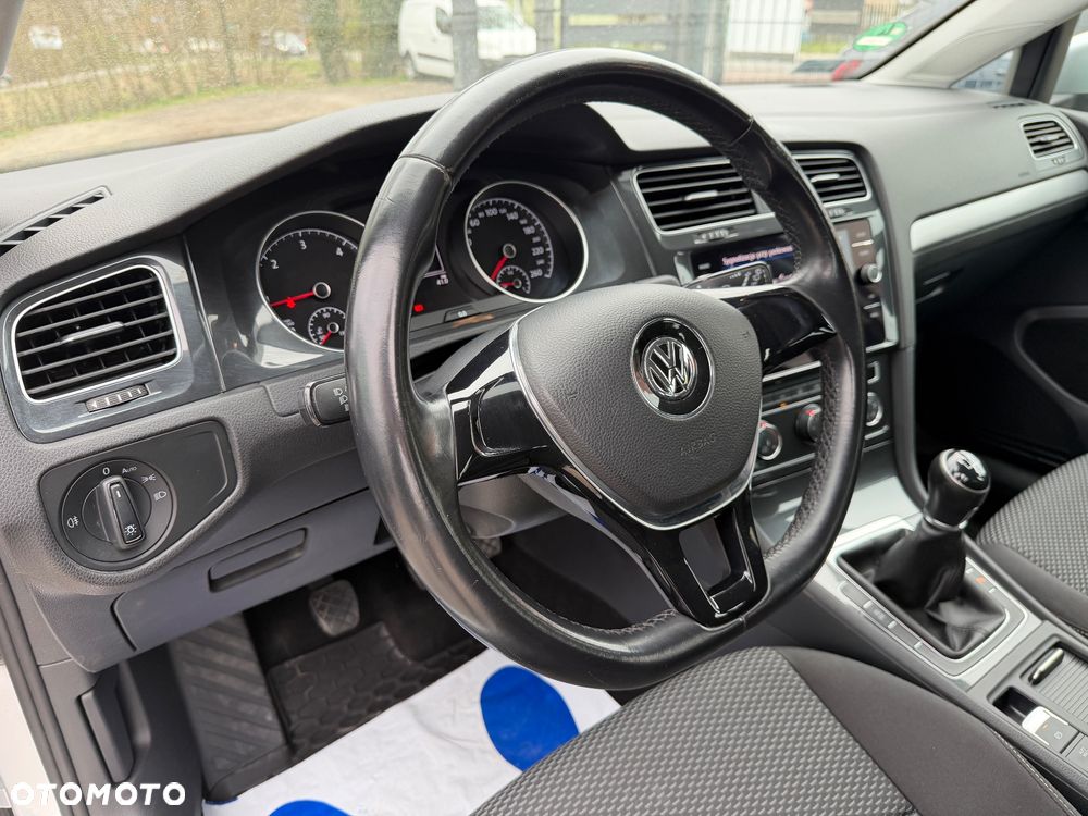 Volkswagen Golf 1.6 TDI BMT Comfortline - 19