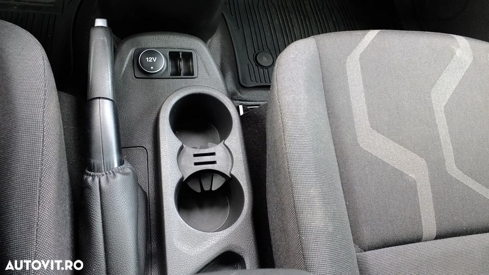 Ford Transit Conect - 19