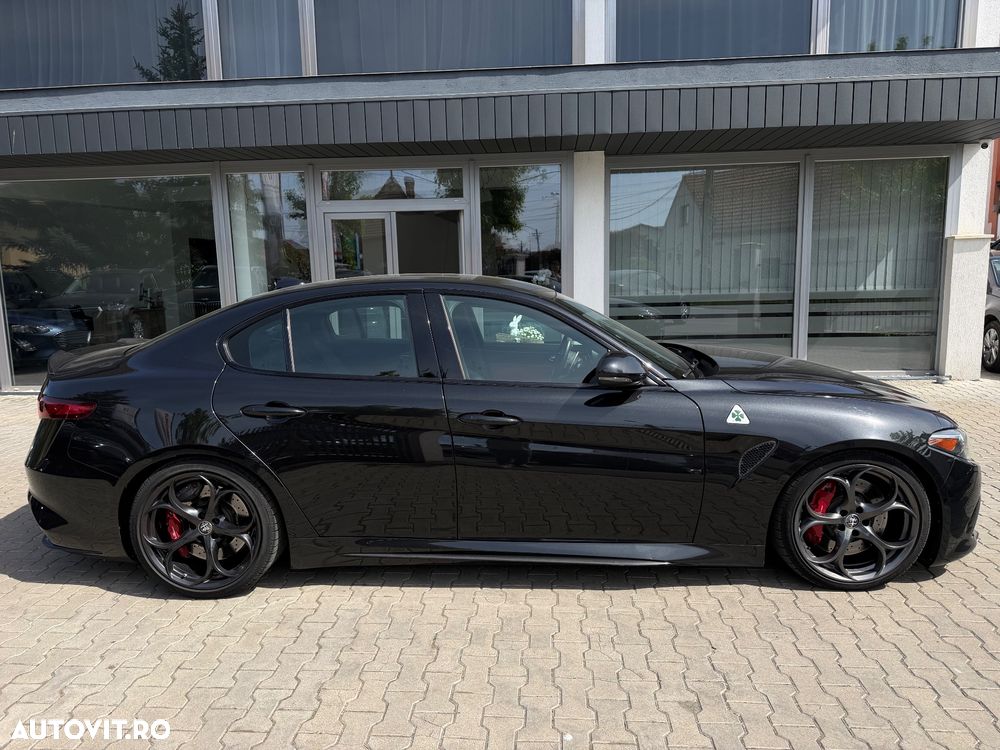 Alfa Romeo Giulia 2.9 V6 Bi-Turbo AT8 Quadrifoglio - 2