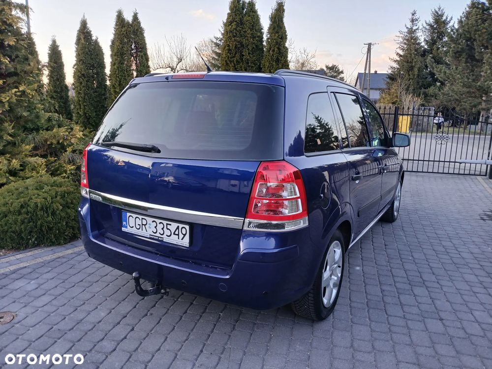 Opel Zafira - 11