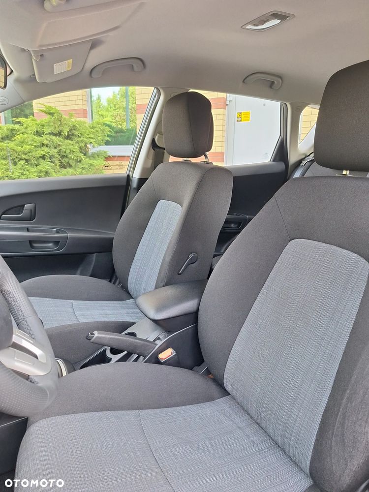 Kia Ceed 1.4 CVVT Spirit - 24