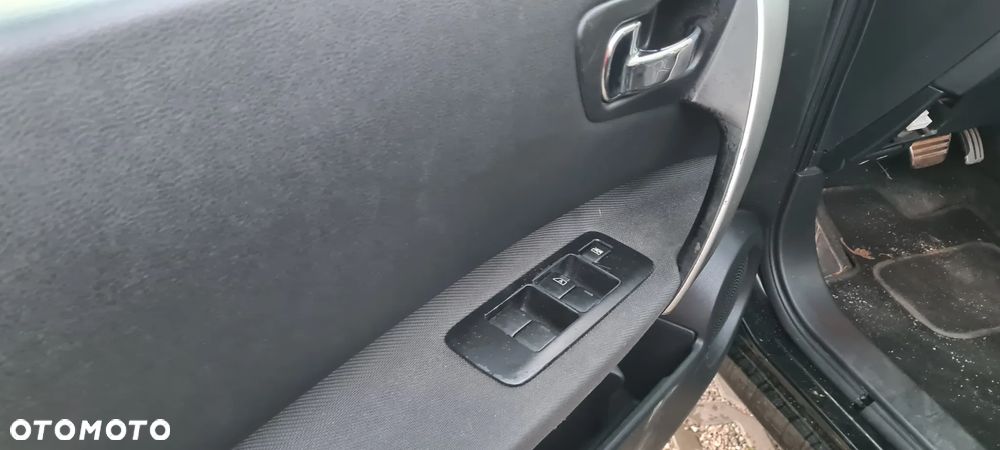 Nissan Qashqai 2.0 dCi 4x4 Tekna - 15