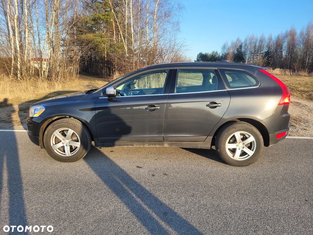Volvo XC 60 D4 Geartronic Momentum - 4