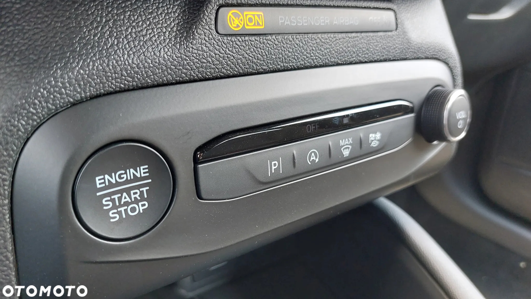 Ford Focus 1.0 EcoBoost mHEV ST-Line X - 26
