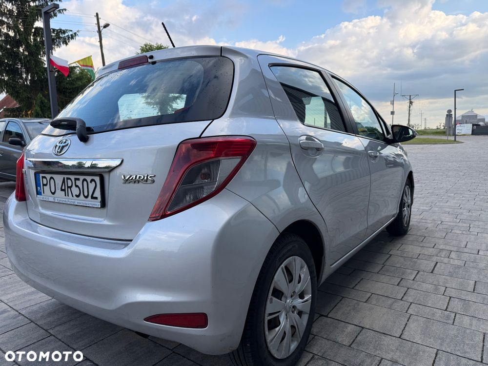 Toyota Yaris 1.33 Premium - 8