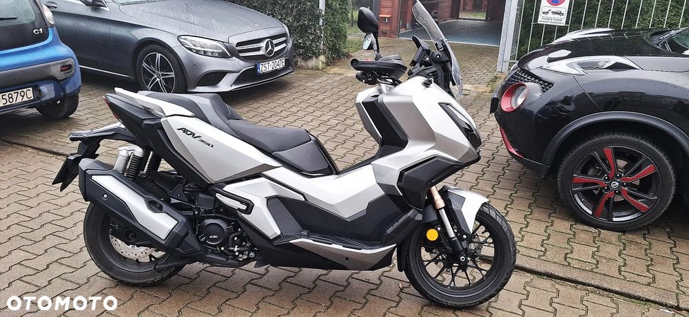 Honda ADV350 - 24