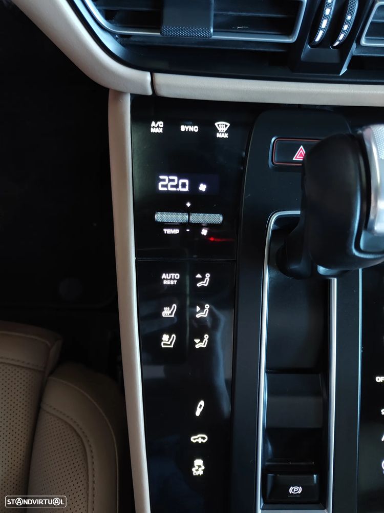 Porsche Macan T - 37