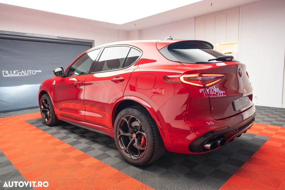 Alfa Romeo Stelvio V6 2.9 Bi-Turbo AT8-Q4 Quadrifoglio - 9