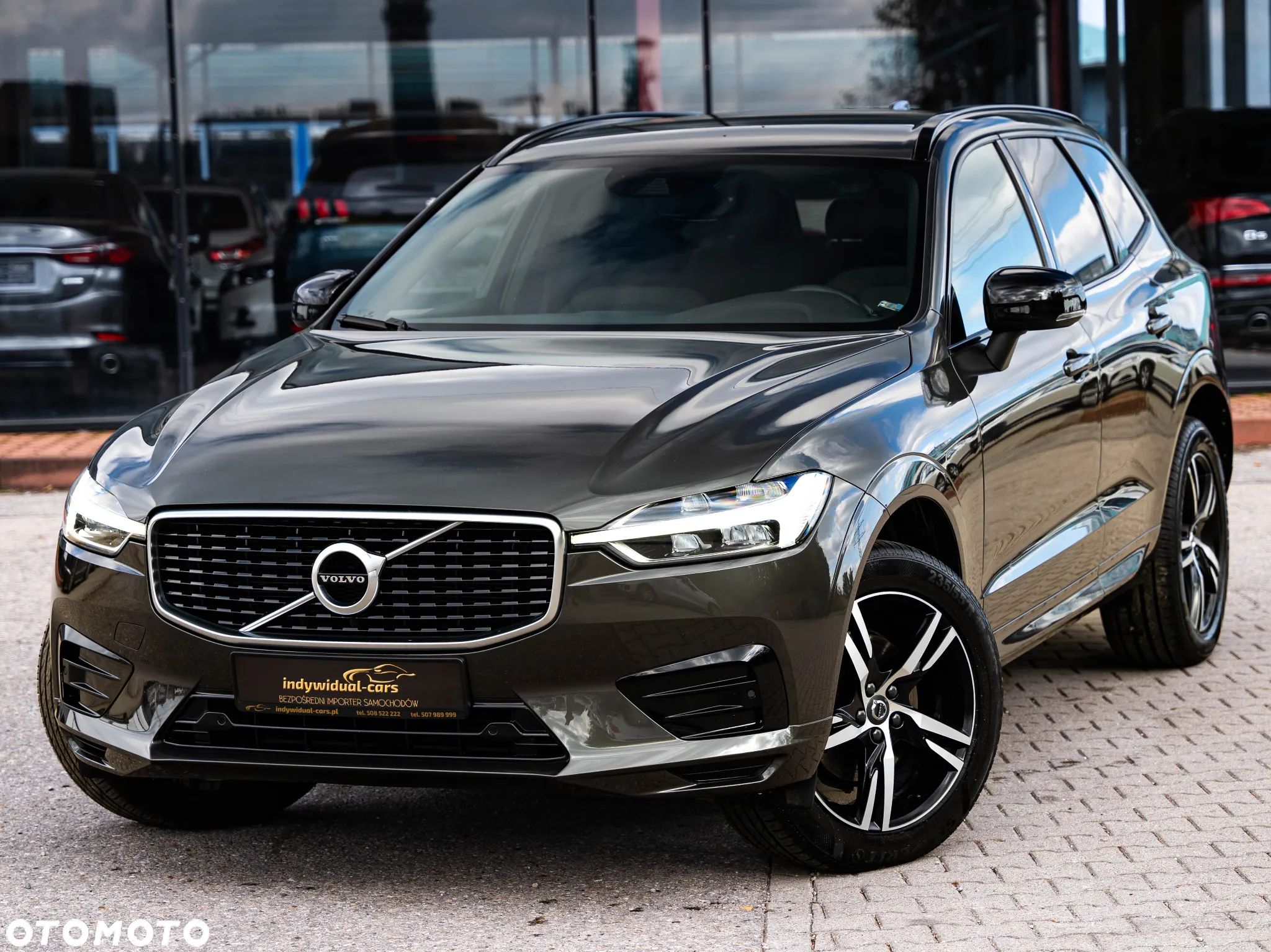 Volvo XC 60 D4 R-Design - 1