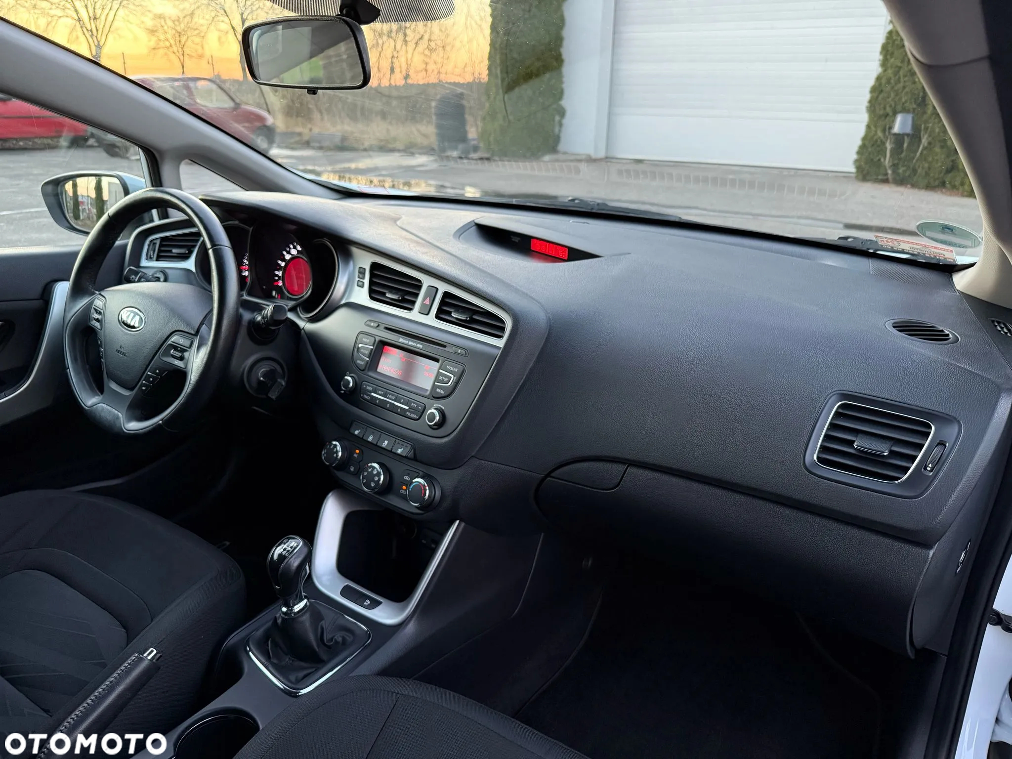 Kia Ceed 1.6 GDI Vision - 18