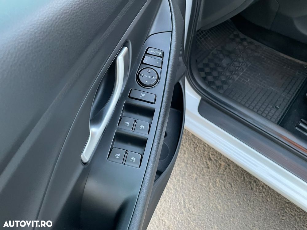 Hyundai i30 1.5 110CP M/T Highway - 22