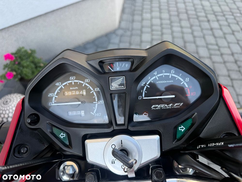 Honda CB - 16