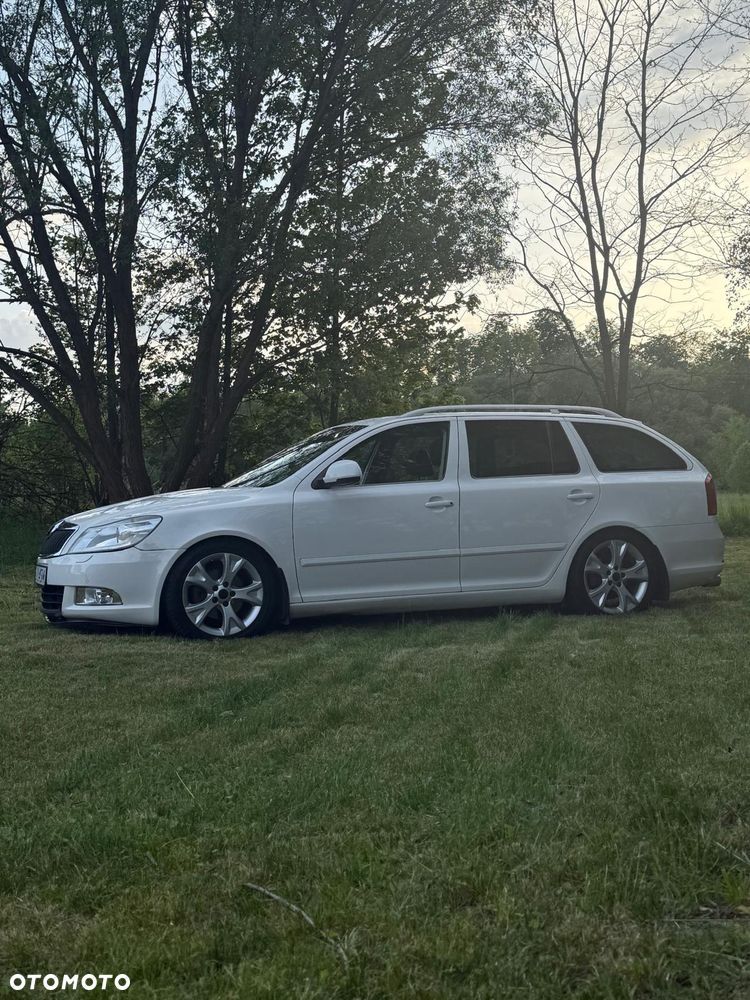Skoda Octavia 2.0 TDI DPF Elegance - 6