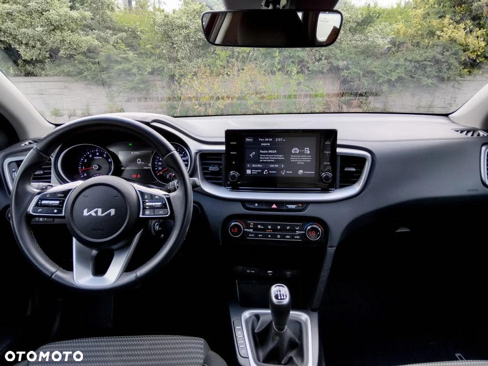 Kia Ceed 1.5 T-GDI M - 6